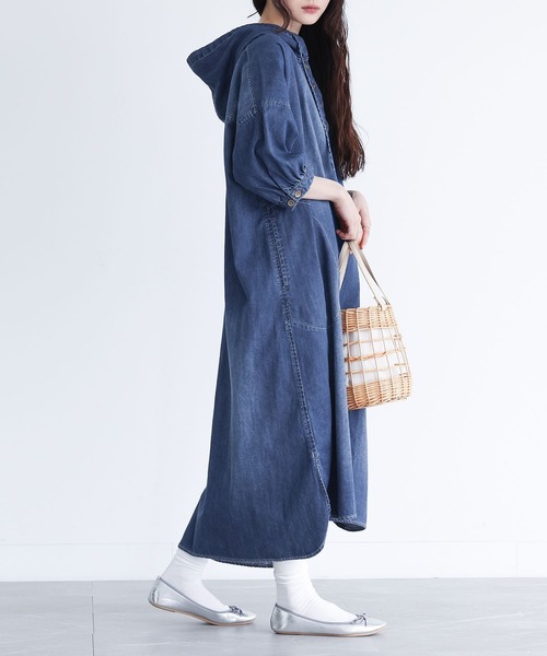 somari imagination（ソマリ イマジネーション）の「『デニムフード6分袖ワンピース』（ワンピース・レディース・サックスブルー/ブルー・FREE）」の18枚目の写真