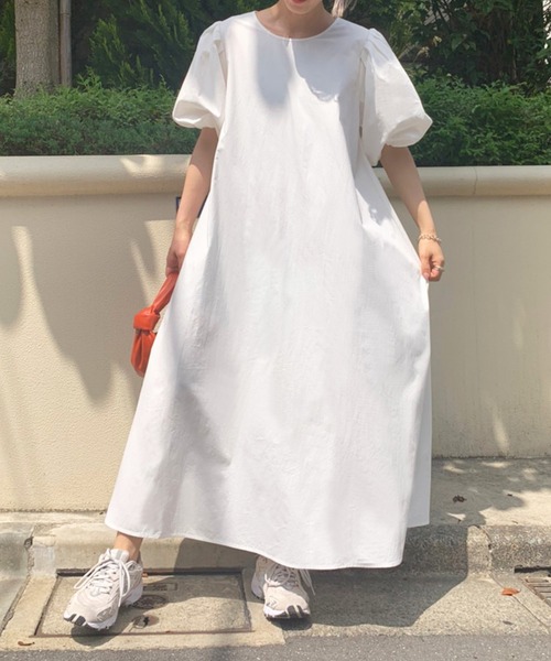 JUNOAH（ジュノア）の「ボリュームスリーブフレアマキシ丈