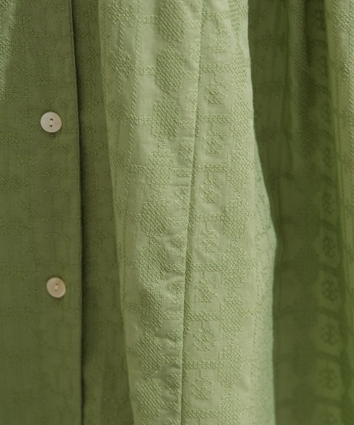 MERLOT(メルロー)の「ジオメトリック刺繍シャツワンピース(シャツワンピース・レディース・ライトブルー/ブラック/ミント・FREE)」の9枚目の写真