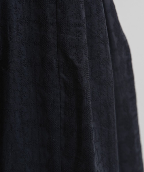 MERLOT(メルロー)の「ジオメトリック刺繍シャツワンピース(シャツワンピース・レディース・ライトブルー/ブラック/ミント・FREE)」の15枚目の写真