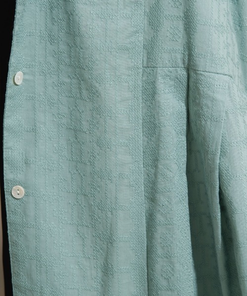 MERLOT(メルロー)の「ジオメトリック刺繍シャツワンピース(シャツワンピース・レディース・ライトブルー/ブラック/ミント・FREE)」の10枚目の写真