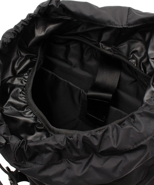 NEW ERA（ニューエラ）の「WEGO/NEW ERA Rucksack（バックパック/リュック・メンズ・ブラック・FREE）」の8枚目の写真