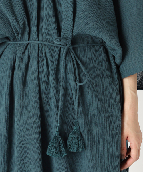 IENA LA BOUCLE(イエナラブークル)の「IENA LA BOUCLE IND 楊柳カフタンワンピース(ワンピース・レディース・グリーン/レッド・FREE)」の18枚目の写真