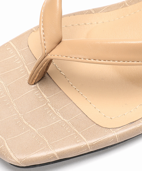 B.C STOCK(ベーセーストック)の「トングヒールサンダル(サンダル・レディース・ベージュ/ブラック/チャコールグレー・MEDIUM/LARGE/SMALL)」の6枚目の写真