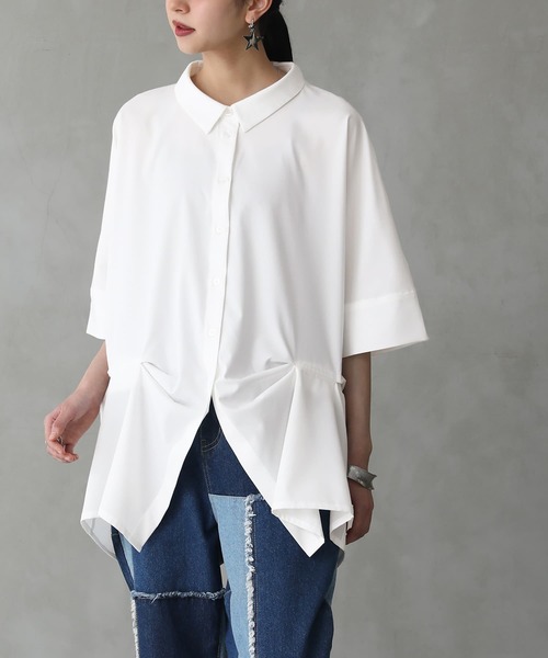 osharewalker（オシャレウォーカー）の「【廃盤】『変形裾タックデザインシャツ』（シャツ/ブラウス・レディース・オフホワイト/ブラック・FREE）」の16枚目の写真