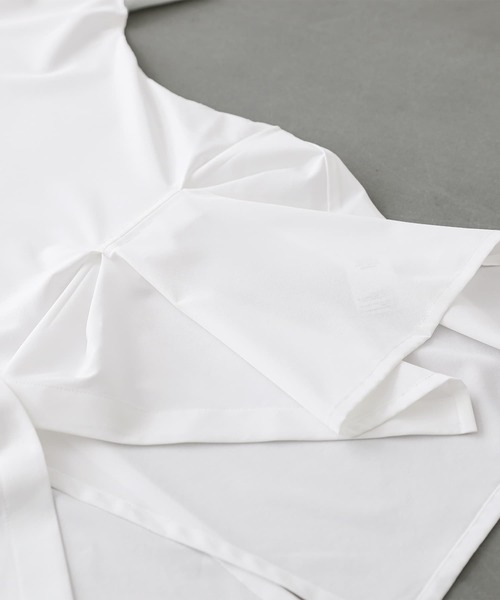 osharewalker（オシャレウォーカー）の「【廃盤】『変形裾タックデザインシャツ』（シャツ/ブラウス・レディース・オフホワイト/ブラック・FREE）」の9枚目の写真