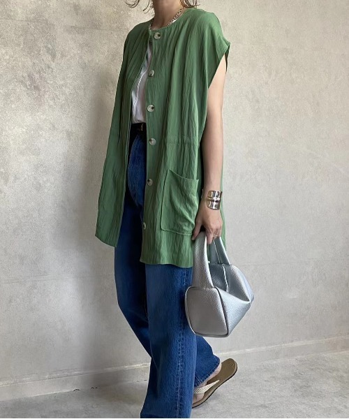 ECRIRE(エクリール)の「【miho.a.nicoコラボ】ウエストドロストリネンライクベスト(ベスト・レディース・ライトグレー/ブラック/インディゴブルー/グリーン・M/L)」の9枚目の写真