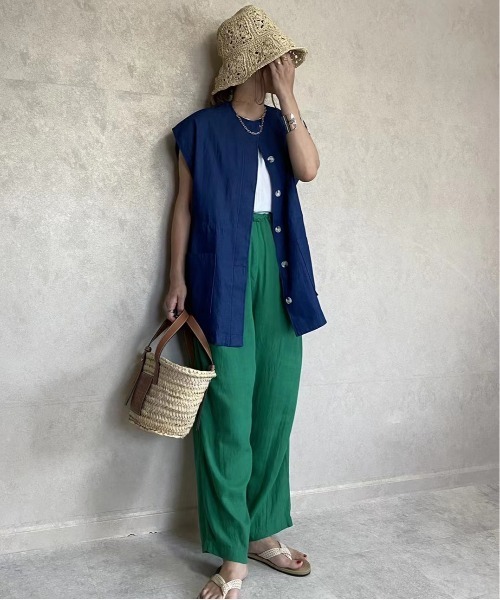 ECRIRE(エクリール)の「【miho.a.nicoコラボ】ウエストドロストリネンライクベスト(ベスト・レディース・ライトグレー/ブラック/インディゴブルー/グリーン・M/L)」の7枚目の写真
