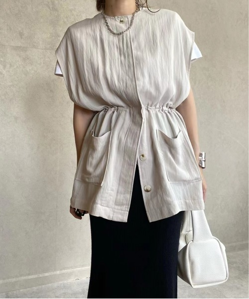 ECRIRE(エクリール)の「【miho.a.nicoコラボ】ウエストドロストリネンライクベスト(ベスト・レディース・ライトグレー/ブラック/インディゴブルー/グリーン・M/L)」の18枚目の写真