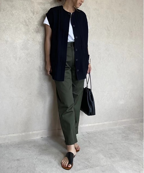 ECRIRE(エクリール)の「【miho.a.nicoコラボ】ウエストドロストリネンライクベスト(ベスト・レディース・ライトグレー/ブラック/インディゴブルー/グリーン・M/L)」の5枚目の写真