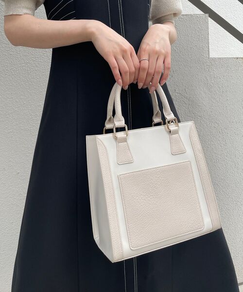 MAJESTIC LEGON（マジェスティックレゴン）の「スクエアバイカラーバッグ（ハンドバッグ・レディース・ブラック/グレー/アイボリー・FREE）」の6枚目の写真