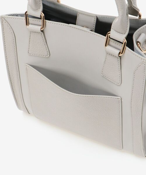 MAJESTIC LEGON（マジェスティックレゴン）の「スクエアバイカラーバッグ（ハンドバッグ・レディース・ブラック/グレー/アイボリー・FREE）」の7枚目の写真