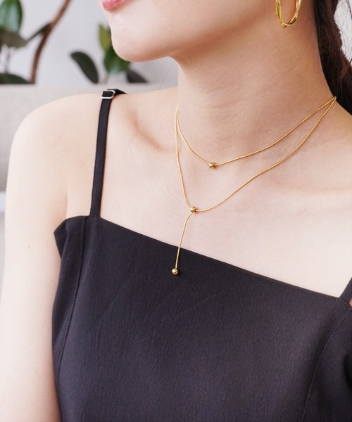 IAMUSE（アイアミューズ）の「【IAMUSE】金属アレルギー対応 ダブルボールレイヤード2連ネックレス S0745（ネックレス・レディース・ゴールド・FREE）」の2枚目の写真