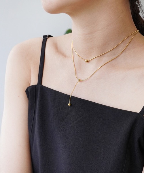 IAMUSE（アイアミューズ）の「【IAMUSE】金属アレルギー対応 ダブルボールレイヤード2連ネックレス S0745（ネックレス・レディース・ゴールド・FREE）」の4枚目の写真