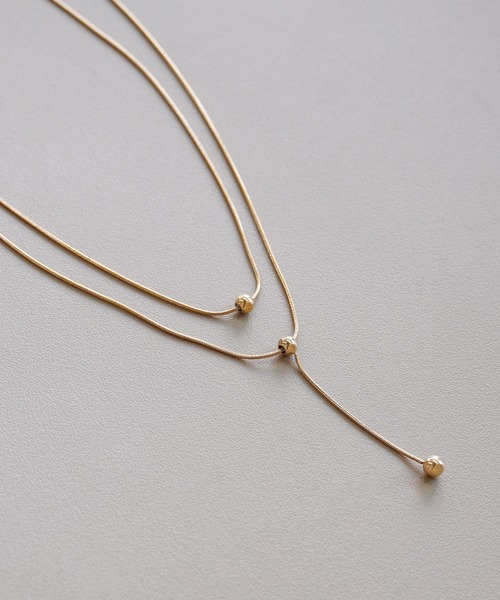 IAMUSE（アイアミューズ）の「【IAMUSE】金属アレルギー対応 ダブルボールレイヤード2連ネックレス S0745（ネックレス・レディース・ゴールド・FREE）」の5枚目の写真