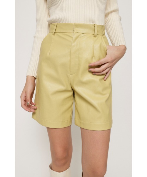SLY(スライ)の「F/LEATHER SHORT PT フェイクレザー ショートパンツ(スラックス・レディース・イエロー/ブラック・1/2/0)」の11枚目の写真