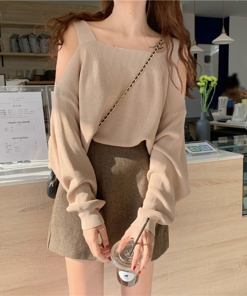 yuue' ( wear )(ユーイ)の「スクエアネック 肩あき ロングスリーブニット(ニット/セーター・レディース・ベージュ/カーキ/ブラック・FREE)」の22枚目の写真