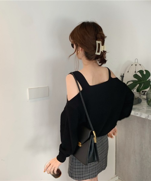 yuue' ( wear )(ユーイ)の「スクエアネック 肩あき ロングスリーブニット(ニット/セーター・レディース・ベージュ/カーキ/ブラック・FREE)」の6枚目の写真
