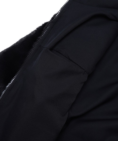 NIKE（ナイキ）の「NIKE WMNS NSW SWOOSH FAUX FUR JACKET DO3792-010（その他アウター・レディース・ブラック・LARGE/MEDIUM）」の5枚目の写真