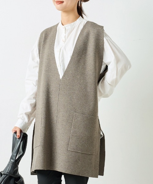 OMNES（オムネス）の「アクリルナイロンウールVネックロングニットベスト（ベスト・レディース・ブラック/グレー/ブラウン/ベージュ・FREE）」の3枚目の写真