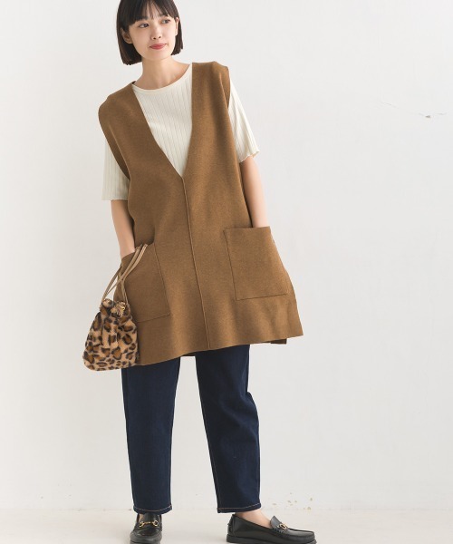 OMNES（オムネス）の「アクリルナイロンウールVネックロングニットベスト（ベスト・レディース・ブラック/グレー/ブラウン/ベージュ・FREE）」の8枚目の写真