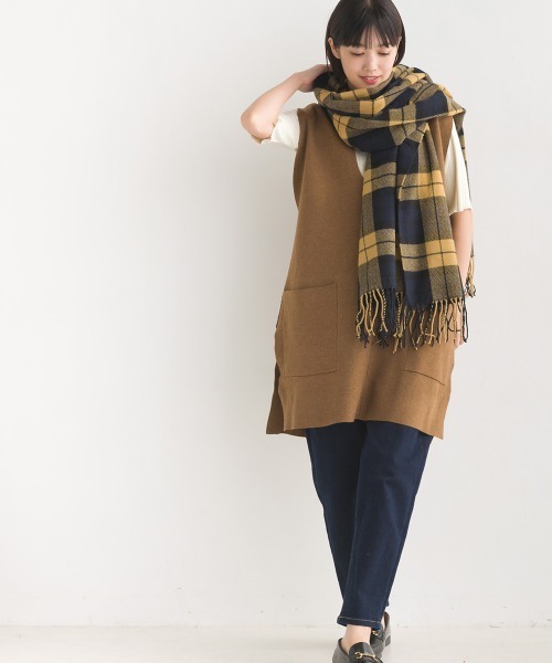 OMNES（オムネス）の「アクリルナイロンウールVネックロングニットベスト（ベスト・レディース・ブラック/グレー/ブラウン/ベージュ・FREE）」の9枚目の写真