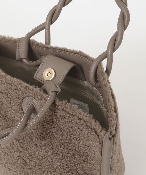 URBAN RESEARCH DOORS（アーバンリサーチドアーズ）の「パイピングボアバッグ（ハンドバッグ・レディース・ホワイト系その他/モカ・ONE）」の10枚目の写真