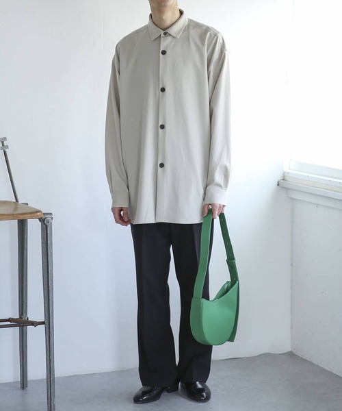 SENSE OF PLACE by URBAN RESEARCH（センスオブプレイスバイアーバンリサーチ）の「アシンメトリーショルダーバッグ（ショルダーバッグ・メンズ・ブラック/シルバー/グリーン・ONE）」の4枚目の写真