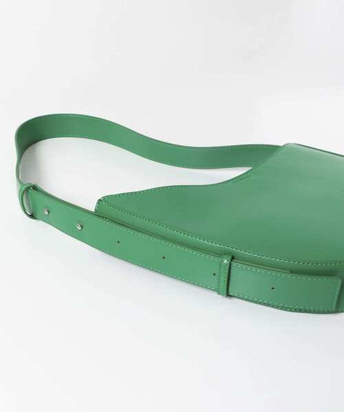 SENSE OF PLACE by URBAN RESEARCH（センスオブプレイスバイアーバンリサーチ）の「アシンメトリーショルダーバッグ（ショルダーバッグ・メンズ・ブラック/シルバー/グリーン・ONE）」の16枚目の写真