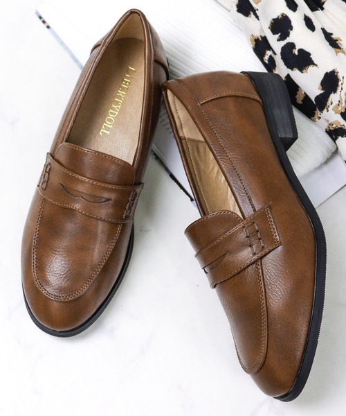 LibertyDoll（リバティードール）の「軽量 マニッシュ ローファー（ローファー・レディース・ダークブラウン系3/ブラック×ホワイト/ダークブラウン系1/ブラック系2/ブラック系1/ブラウン系2/レッド系1/シルバー系1/シルバー系3/ブラック系4/ブラック系7/ダークブラウン系2/ベージュ系1/ブラウン系4/ブラウン系3/イエロー系3/その他1/ベージュ系2/グレー系2/ブラック系3/ワイン系1/レッド系2/ブラウン系1/アイボリー系1/ダークブラウン系4/ワイン系2/ダークブラウン系5/ブラック系5/シルバー系2/ブラック系6/ネイビー系1/アイボリー系2/ネイビー系2/イエロー系1/ワイン系3/イエロー系2・LL/SS/S/L/M/3L）」の16枚目の写真