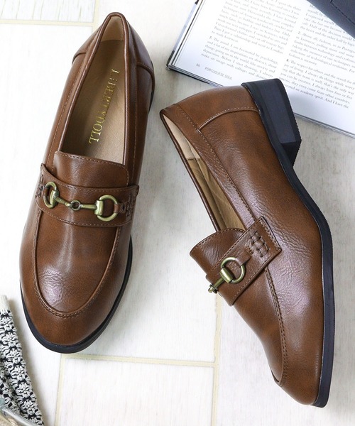 LibertyDoll（リバティードール）の「軽量 マニッシュ ローファー（ローファー・レディース・ダークブラウン系3/ブラック×ホワイト/ダークブラウン系1/ブラック系2/ブラック系1/ブラウン系2/レッド系1/シルバー系1/シルバー系3/ブラック系4/ブラック系7/ダークブラウン系2/ベージュ系1/ブラウン系4/ブラウン系3/イエロー系3/その他1/ベージュ系2/グレー系2/ブラック系3/ワイン系1/レッド系2/ブラウン系1/アイボリー系1/ダークブラウン系4/ワイン系2/ダークブラウン系5/ブラック系5/シルバー系2/ブラック系6/ネイビー系1/アイボリー系2/ネイビー系2/イエロー系1/ワイン系3/イエロー系2・LL/SS/S/L/M/3L）」の18枚目の写真