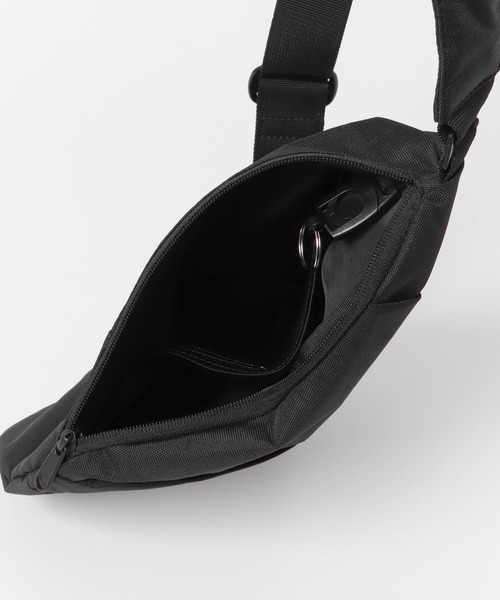 SML（エスエムエル）の「『別注』SML×DOORS　ボディバッグ（ショルダーバッグ・メンズ・ライトグレー/ブラック/ベージュ系その他・-）」の11枚目の写真