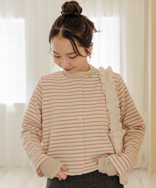 flower(フラワー)の「チアフルボーダートップ(カーディガン/ボレロ・レディース・ピンク/ホワイト・FREE)」の3枚目の写真