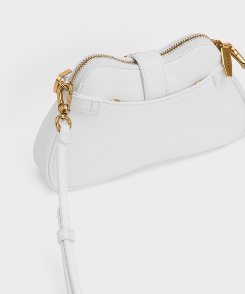 CHARLES & KEITH（チャールズ & キース）の「Eilith エーリス チェーンハンドルバックルバッグ（ショルダーバッグ・レディース・ホワイト/レンガ/ブラック・S）」の15枚目の写真