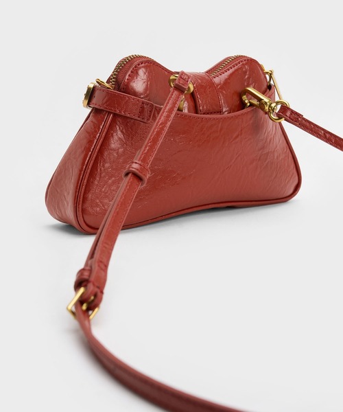 CHARLES & KEITH（チャールズ & キース）の「Eilith エーリス チェーンハンドルバックルバッグ（ショルダーバッグ・レディース・ホワイト/レンガ/ブラック・S）」の18枚目の写真