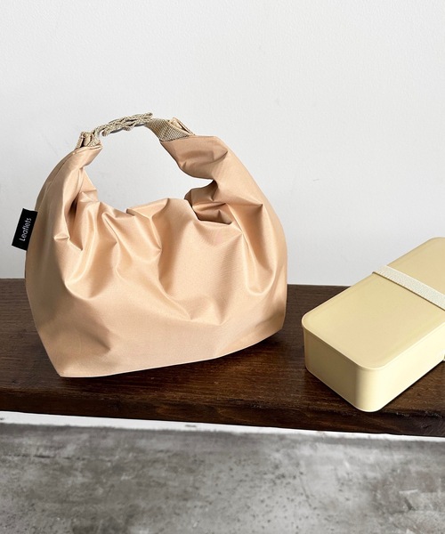 COMMON WARE(コモンウェアー)の「EC : LAURIER ローリエ 保冷インナーバッグ(お弁当箱・レディース・ベージュ/ライトグリーン/ダークグレー・FREE)」の2枚目の写真