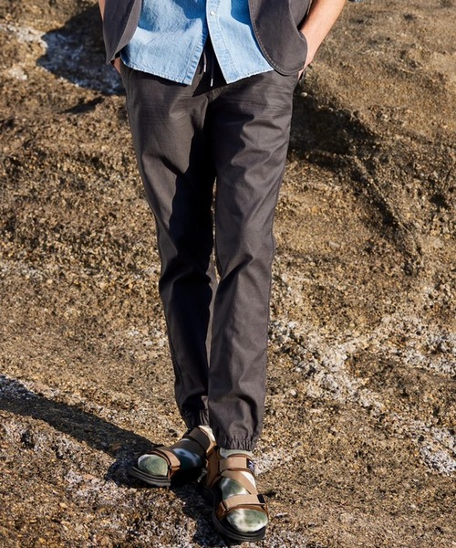 BAYFLOW（ベイフロー）の「ドビーストレッチ ジョガーパンツ（その他パンツ・メンズ・ブルー/グレー/ブラック・LARGE/MEDIUM）」の3枚目の写真