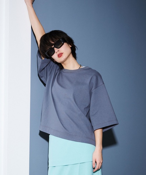 Maisones.(メゾネス)の「Back Attached T-shirt | バックアタッチ Tシャツ(Tシャツ/カットソー・レディース・チャコールグレー/オフホワイト/ピンク・FREE)」の1枚目の写真