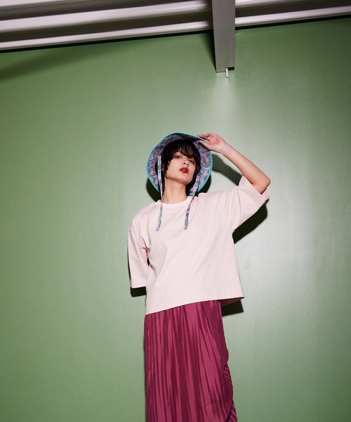 Maisones.(メゾネス)の「Back Attached T-shirt | バックアタッチ Tシャツ(Tシャツ/カットソー・レディース・チャコールグレー/オフホワイト/ピンク・FREE)」の8枚目の写真