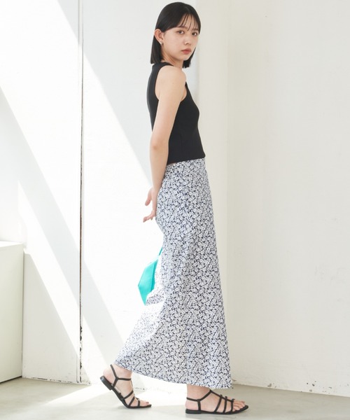 Aunt Marie's(アントマリーズ)の「フラワープリントスカート(スカート・レディース・ネイビー/ライトグリーン・FREE)」の4枚目の写真