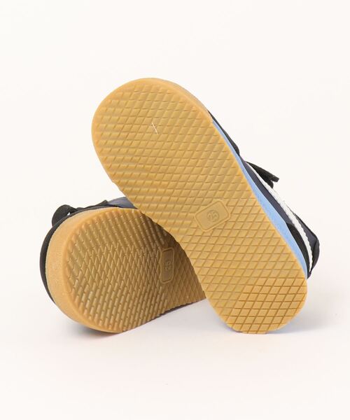 Bambin（ボンバン）の「【 Bambin / ボンバン 】 配色 デザイン キッズ スニーカー（スニーカー・キッズ・ベージュ/ブラック/グリーン・15 /16/17/18）」の5枚目の写真