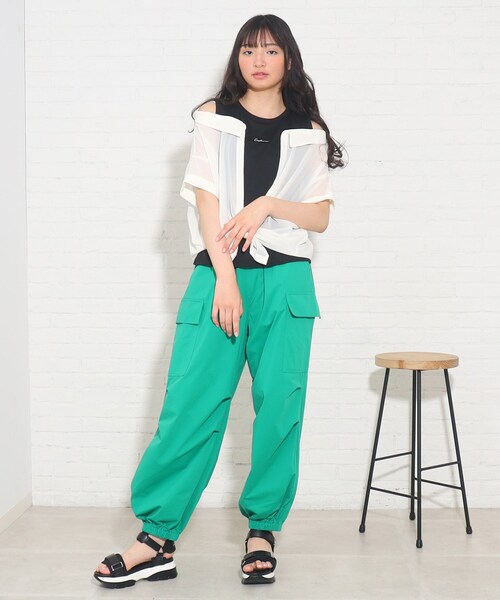 PINK-latte(ピンクラテ)の「◆【2WAY/130cm】着回しバツグン!シアーシャツレイヤードトップス(シャツ/ブラウス・キッズ・アイボリー/ベビーピンク/ライトグリーン/ブルー系6/ブルー系2/アイボリー系1/サックスブルー系1・15 /14/16/13)」の18枚目の写真