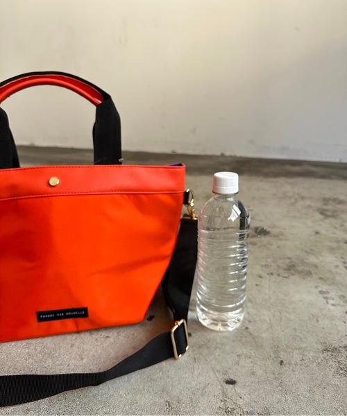 SPRUCE(スプルース)の「EM:Favori インカラー 2WAY トート 舟型 ショルダー トートバッグ 軽量(トートバッグ・レディース・ネイビー/ターコイズブルー/ベージュ/カーキ/オレンジ/ブラック・FREE)」の22枚目の写真