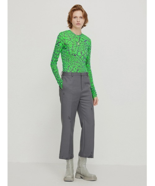 JNBY（ジェーエヌビーワイ）の「Eye-catching Slim-fit T-shirt（Tシャツ/カットソー・レディース・イエロー系その他3/グリーン系その他5/ブラック系その他・36/38/40）」の13枚目の写真
