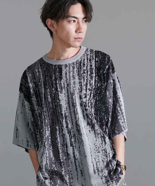 SILVER BULLET(シルバーバレット)の「『CavariA/キャバリア』Wジャガードオーバーサイズ5分袖クルー(Tシャツ/カットソー・メンズ・グレー/ブラック/ブルー/グレイッシュベージュ・L/M)」の1枚目の写真