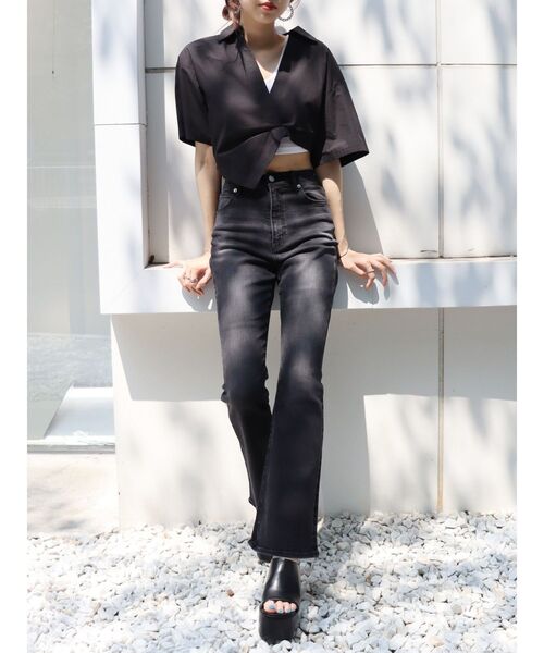 EVRIS（エヴリス）の「デザインウエストクロップドシャツ（シャツ/ブラウス・レディース・ブラック/イエロー/ホワイト・FREE）」の11枚目の写真