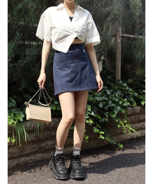 EVRIS（エヴリス）の「デザインウエストクロップドシャツ（シャツ/ブラウス・レディース・ブラック/イエロー/ホワイト・FREE）」の15枚目の写真