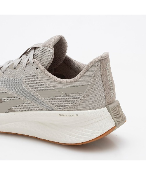 Reebok(リーボック)の「エネルゲン テック プラス / ENERGEN TECH PLUS(スニーカー・メンズ・ライトグレー/ブルー/ブラック/ホワイト×ブラック/ブラック×ブラック/レッド/ベージュ・28.5cm/25.0cm/26.5cm/24.5cm/27.5cm/27.0cm/26.0cm/25.5cm/28.0cm/29.0cm/23.5cm/24.0cm/23.0cm/30.0cm)」の12枚目の写真