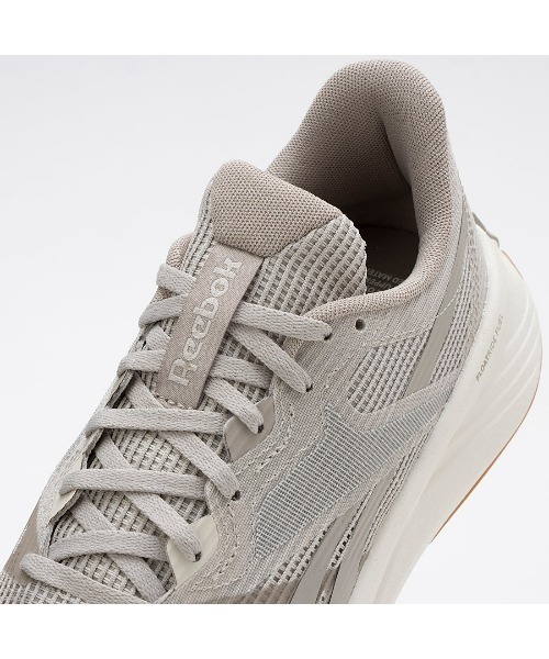 Reebok(リーボック)の「エネルゲン テック プラス / ENERGEN TECH PLUS(スニーカー・メンズ・ライトグレー/ブルー/ブラック/ホワイト×ブラック/ブラック×ブラック/レッド/ベージュ・28.5cm/25.0cm/26.5cm/24.5cm/27.5cm/27.0cm/26.0cm/25.5cm/28.0cm/29.0cm/23.5cm/24.0cm/23.0cm/30.0cm)」の13枚目の写真