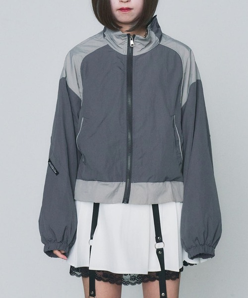 WEGO（ウィゴー）の「WEGO/【一部店限定】ドローストリングショートウィンドブレーカー（マウンテンパーカー・レディース・グレー・FREE）」の8枚目の写真